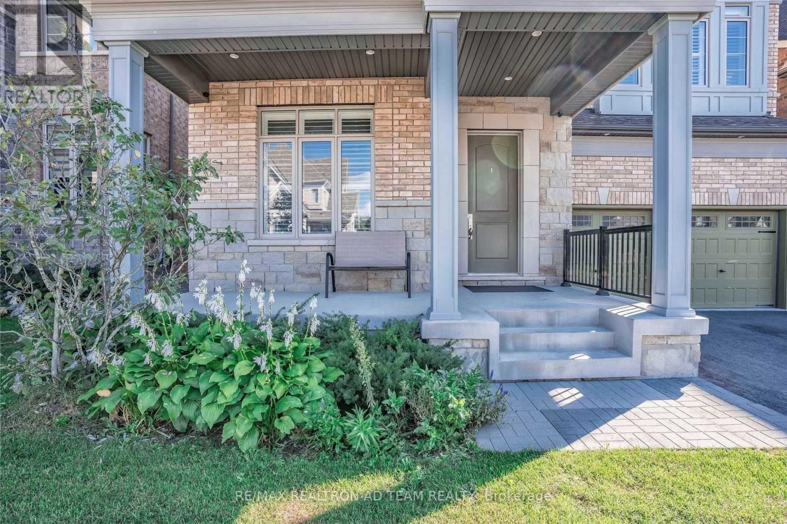 19 Pennine Drive, Whitby, Ontario  L1P 0C3 - Photo 4 - E12508038