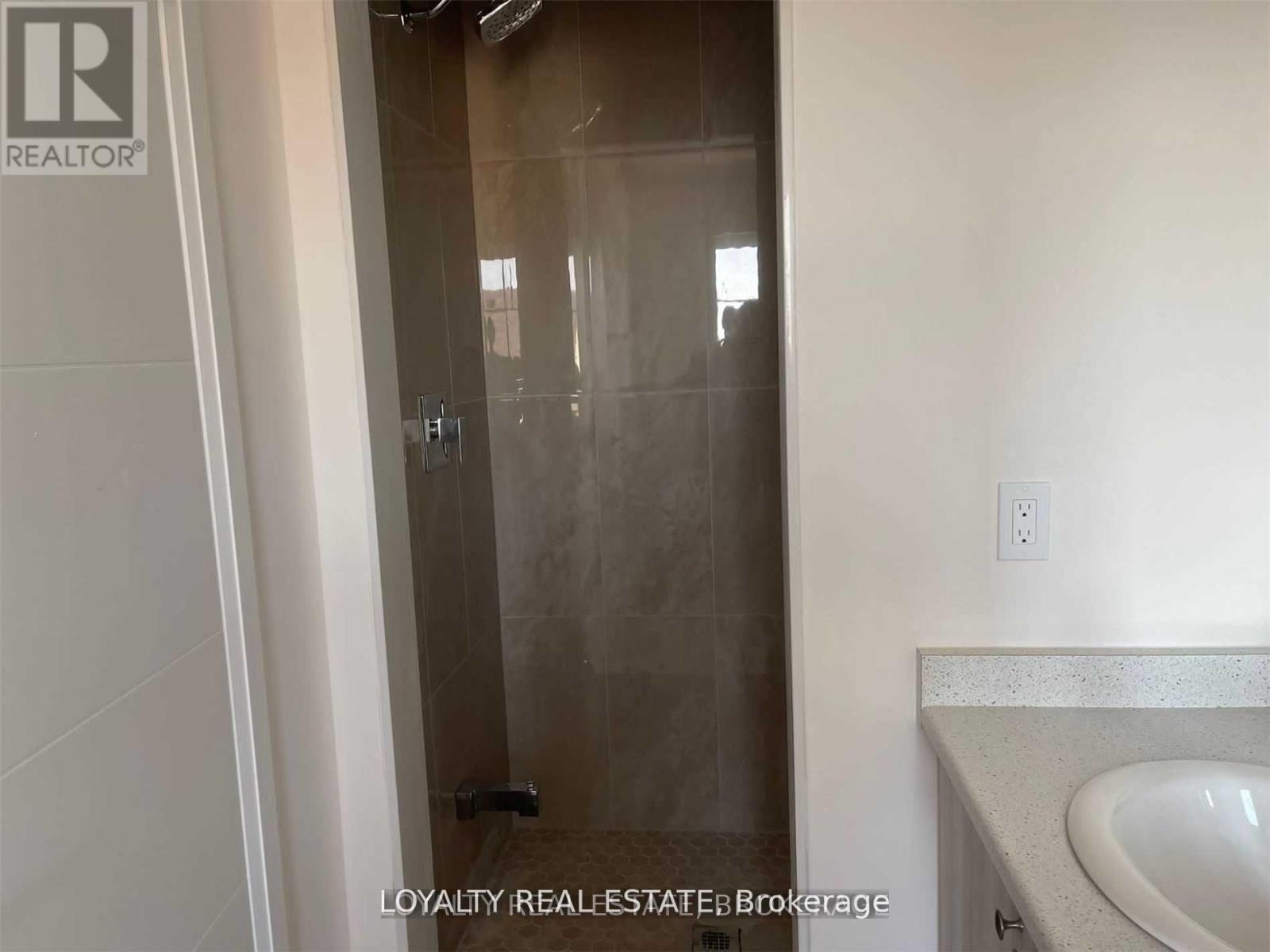 107 Bavin Street, Clarington, Ontario  L1C 7H5 - Photo 4 - E12508048