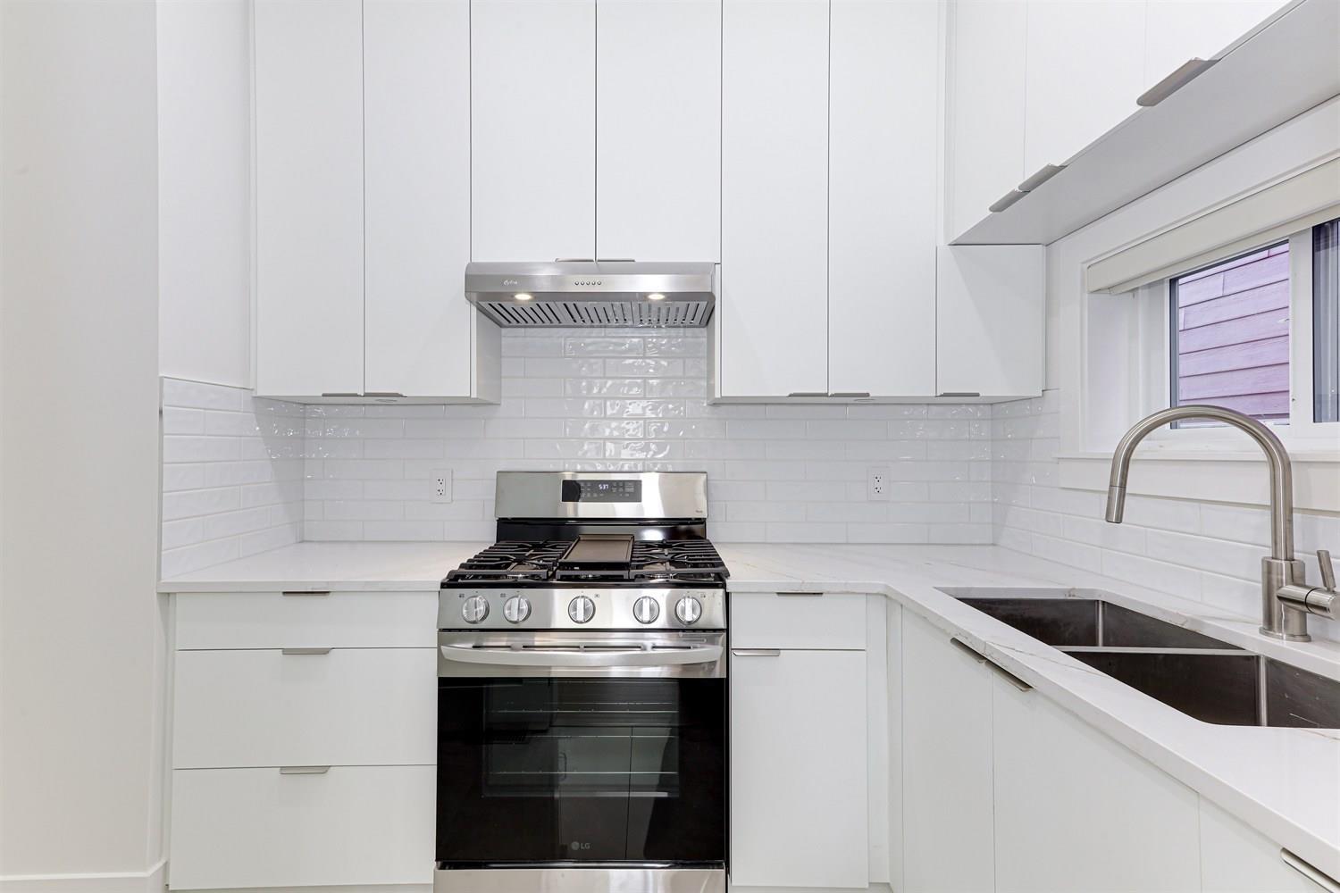 17144 1 Avenue, Surrey, British Columbia V3Z 9R2 - Photo 15 - R3059565