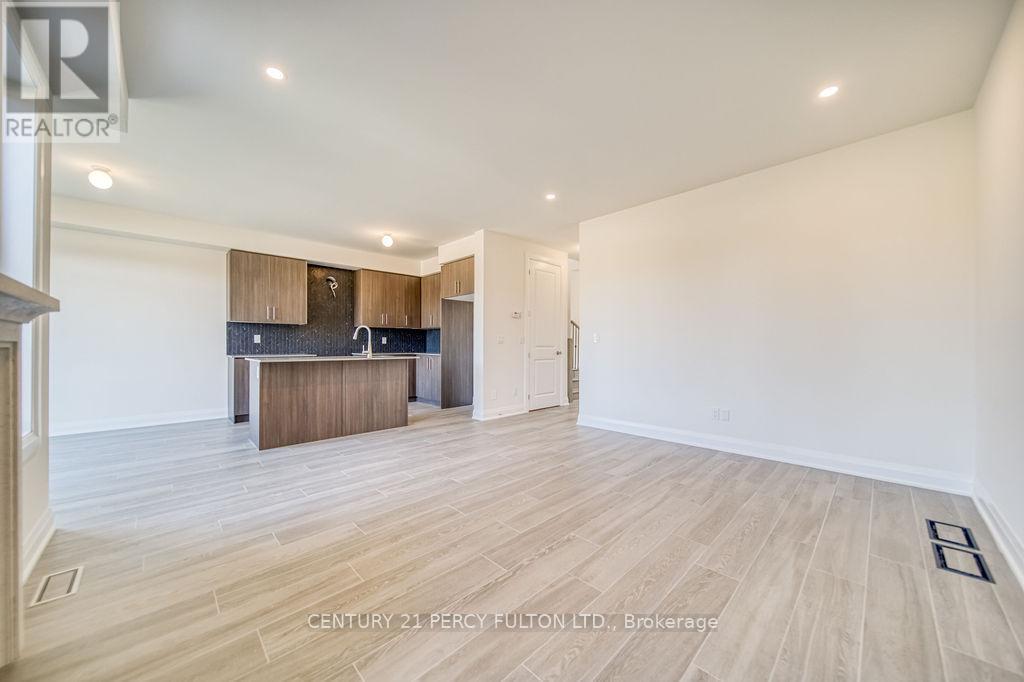 1350 Davis Loop, Innisfil (Lefroy), Ontario L0L 1W0 - Photo 7 - N12507786