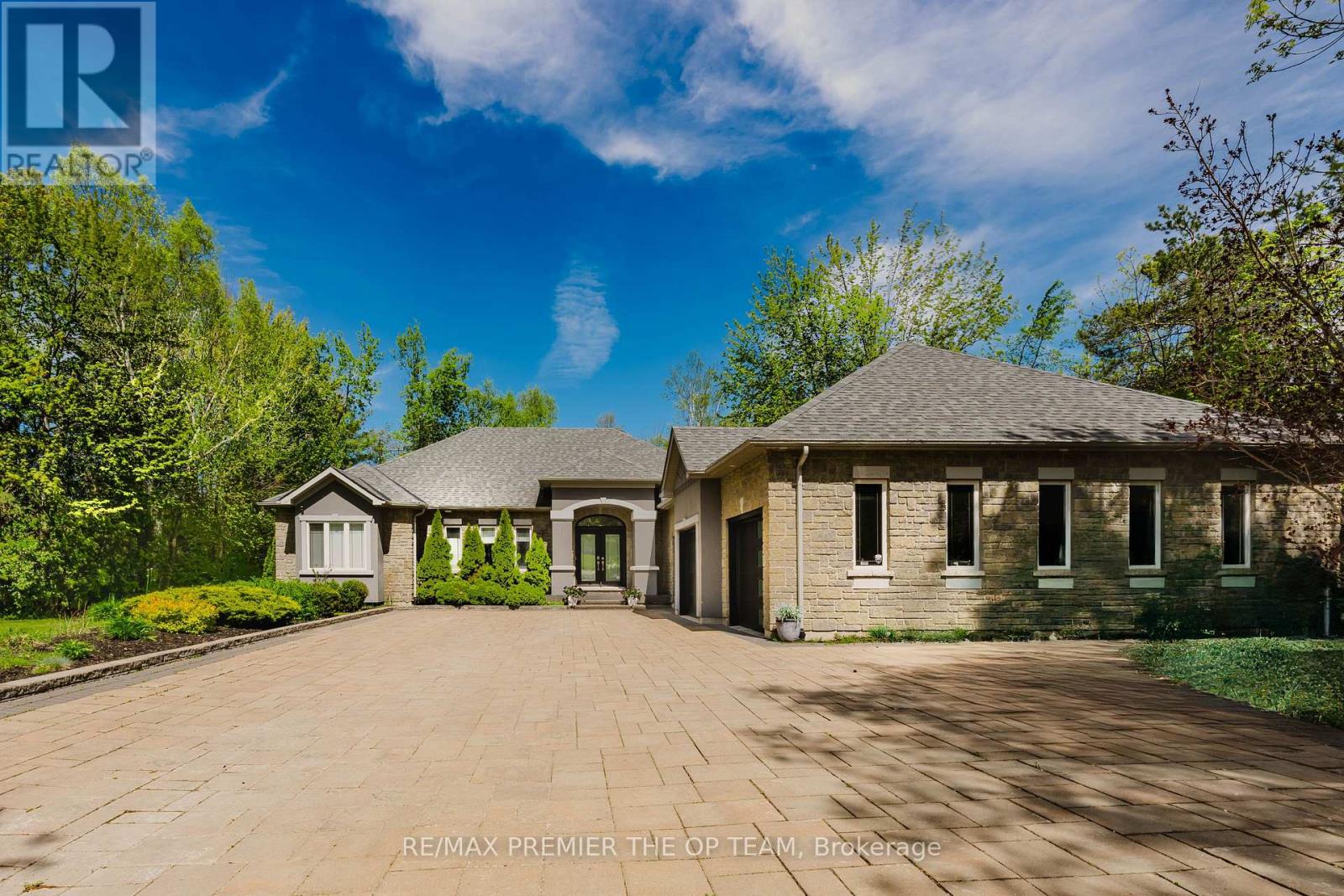 1856 Innisbrook Street, Innisfil, Ontario  L9S 5A3 - Photo 2 - N12507812