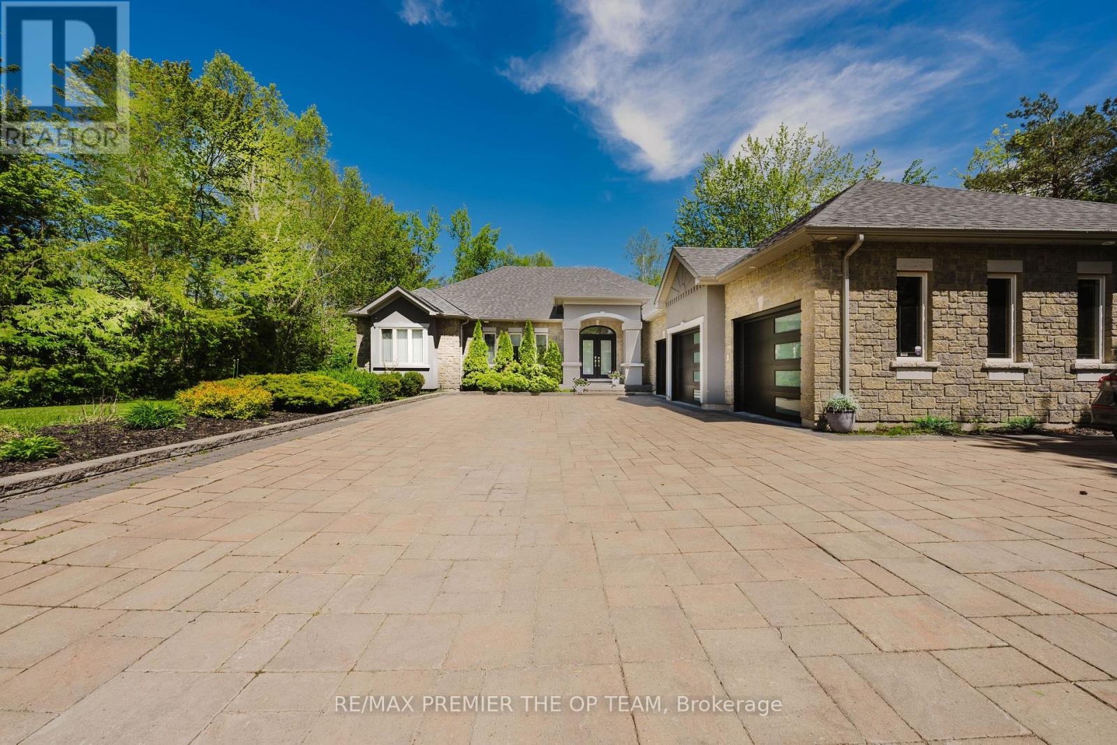 1856 Innisbrook Street, Innisfil, Ontario  L9S 5A3 - Photo 3 - N12507812