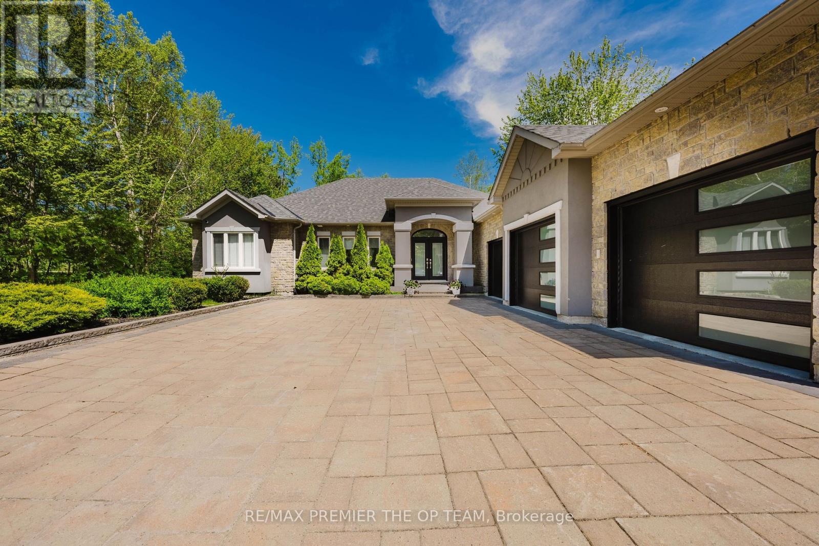 1856 Innisbrook Street, Innisfil, Ontario  L9S 5A3 - Photo 4 - N12507812