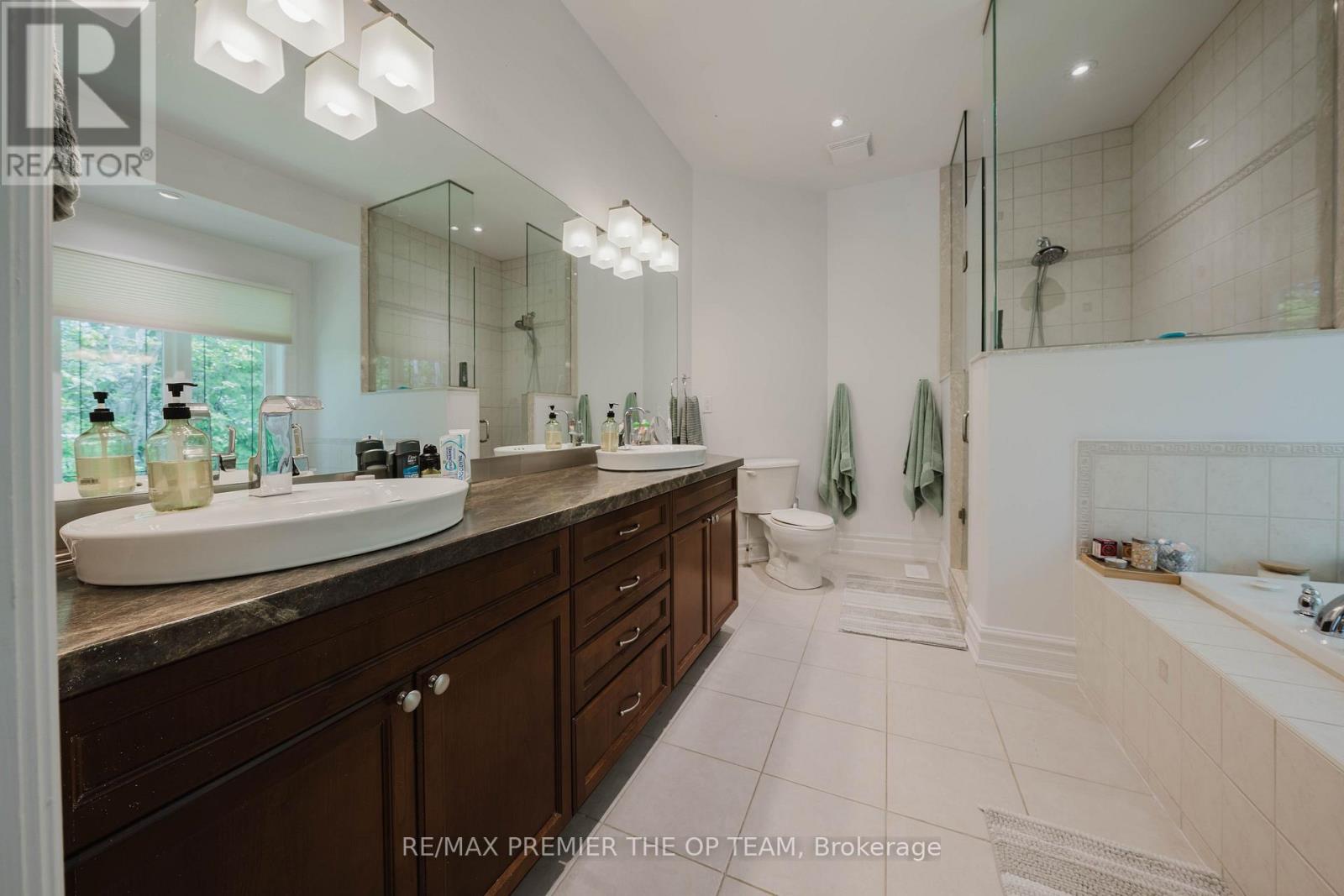 1856 Innisbrook Street, Innisfil, Ontario  L9S 5A3 - Photo 8 - N12507812