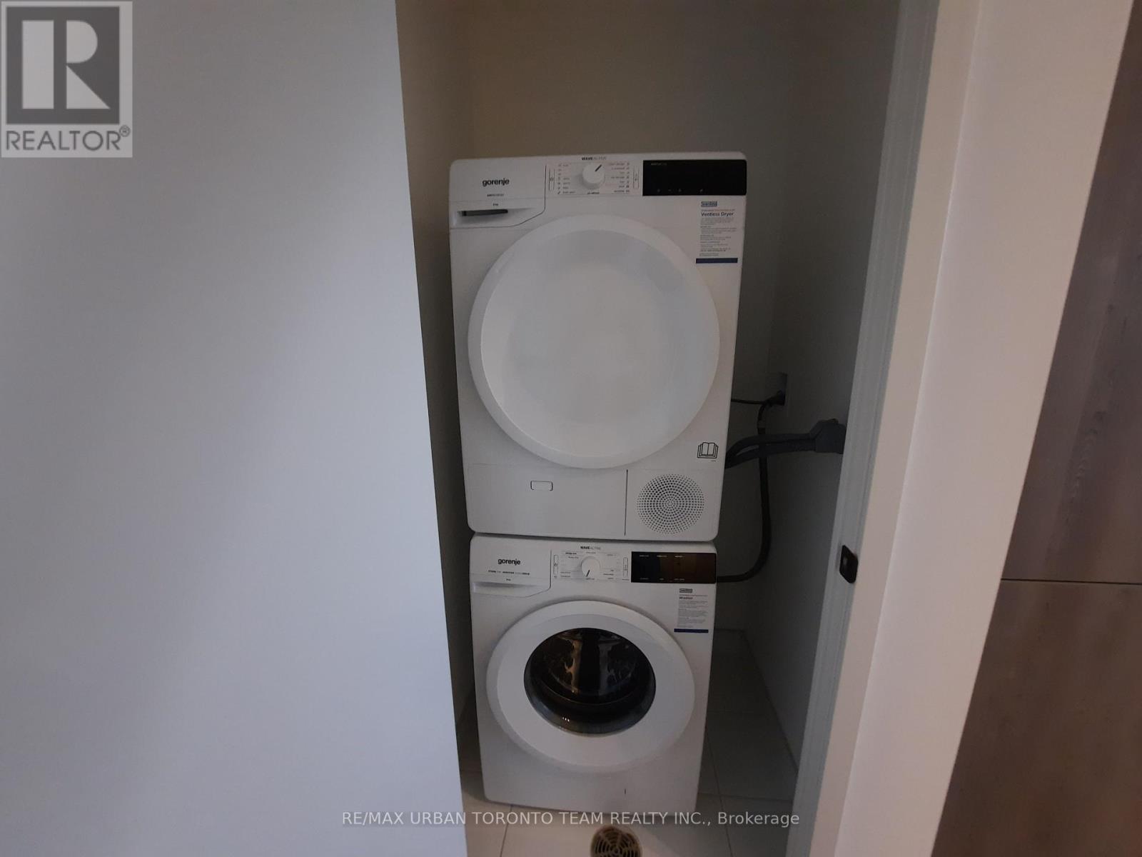 606 - 8 Interchange Way, Vaughan, Ontario  L4K 5Z7 - Photo 10 - N12507840