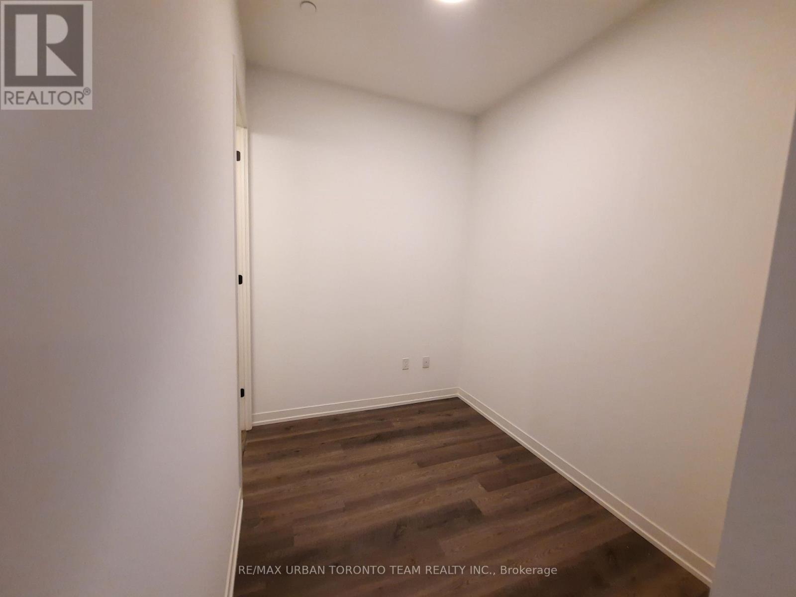 606 - 8 Interchange Way, Vaughan, Ontario  L4K 5Z7 - Photo 7 - N12507840