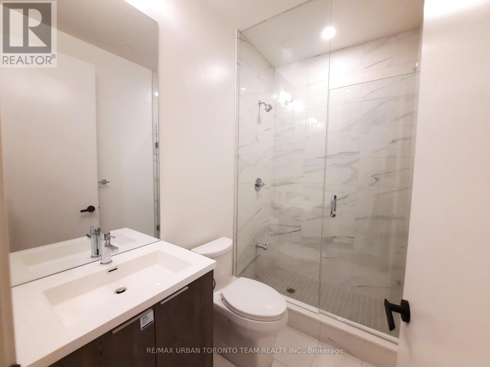 606 - 8 Interchange Way, Vaughan, Ontario  L4K 5Z7 - Photo 9 - N12507840