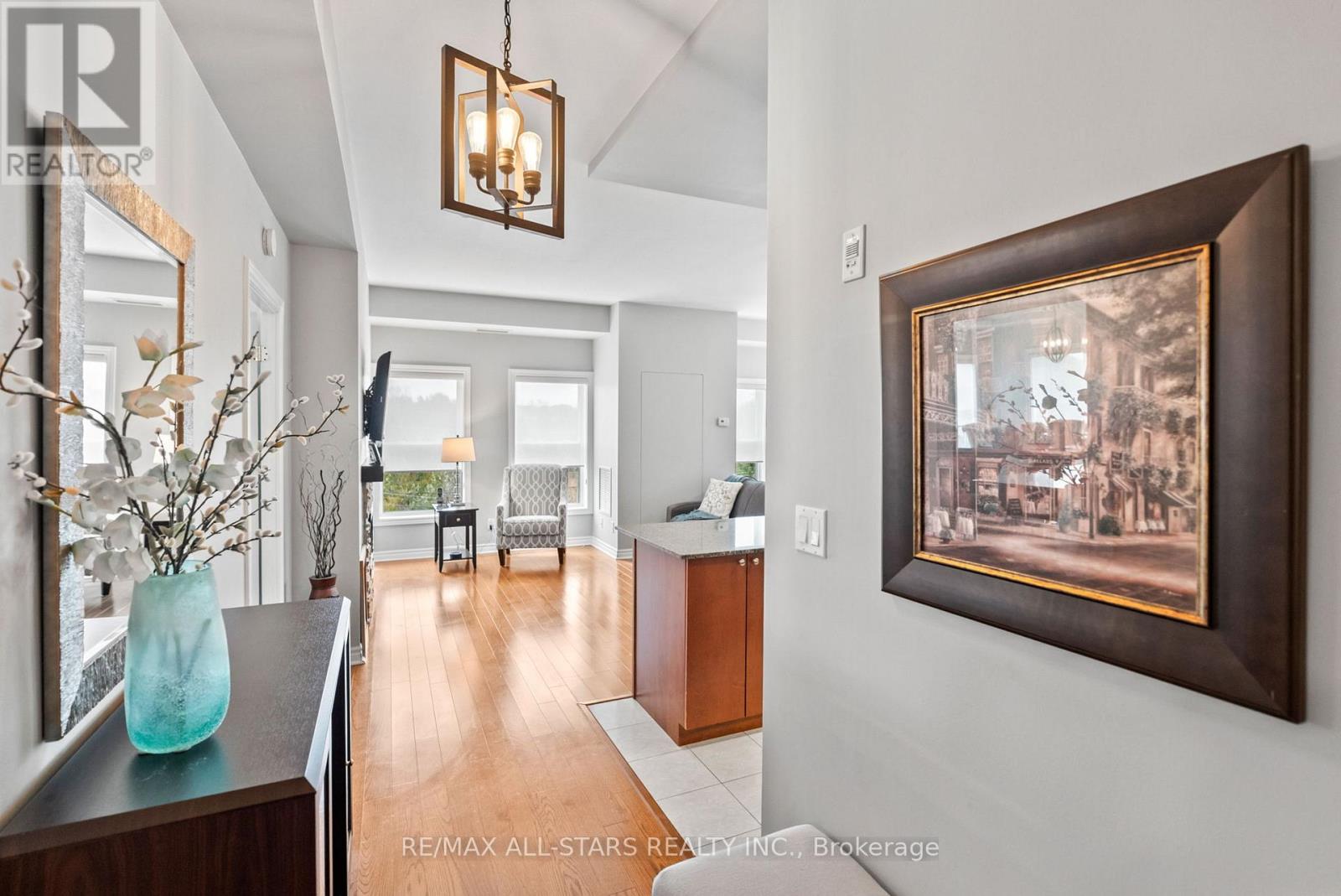 316 - 22 James Hill Court, Uxbridge, Ontario  L9P 1Y6 - Photo 3 - N12507912