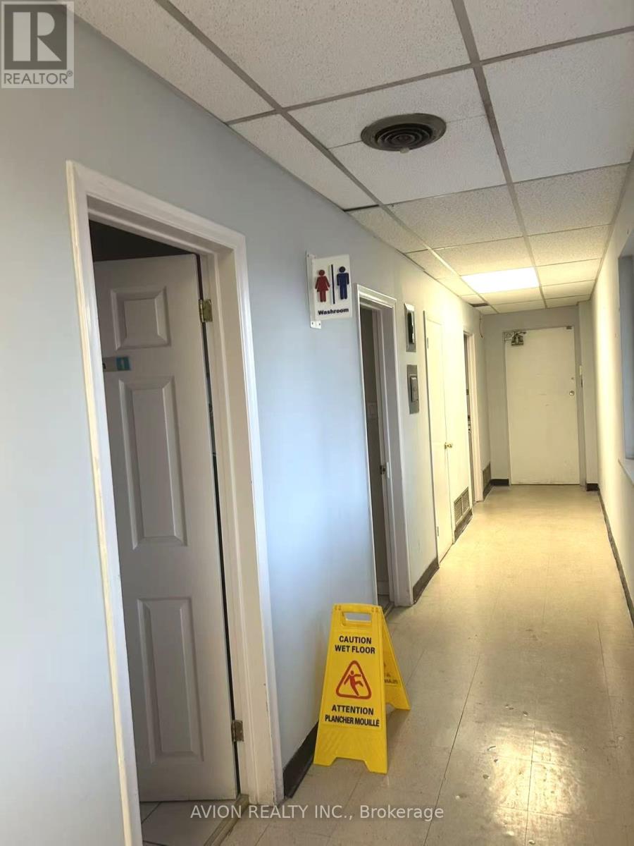 2b - 7027 Yonge Street, Markham, Ontario  L3T 2A5 - Photo 13 - N12507920