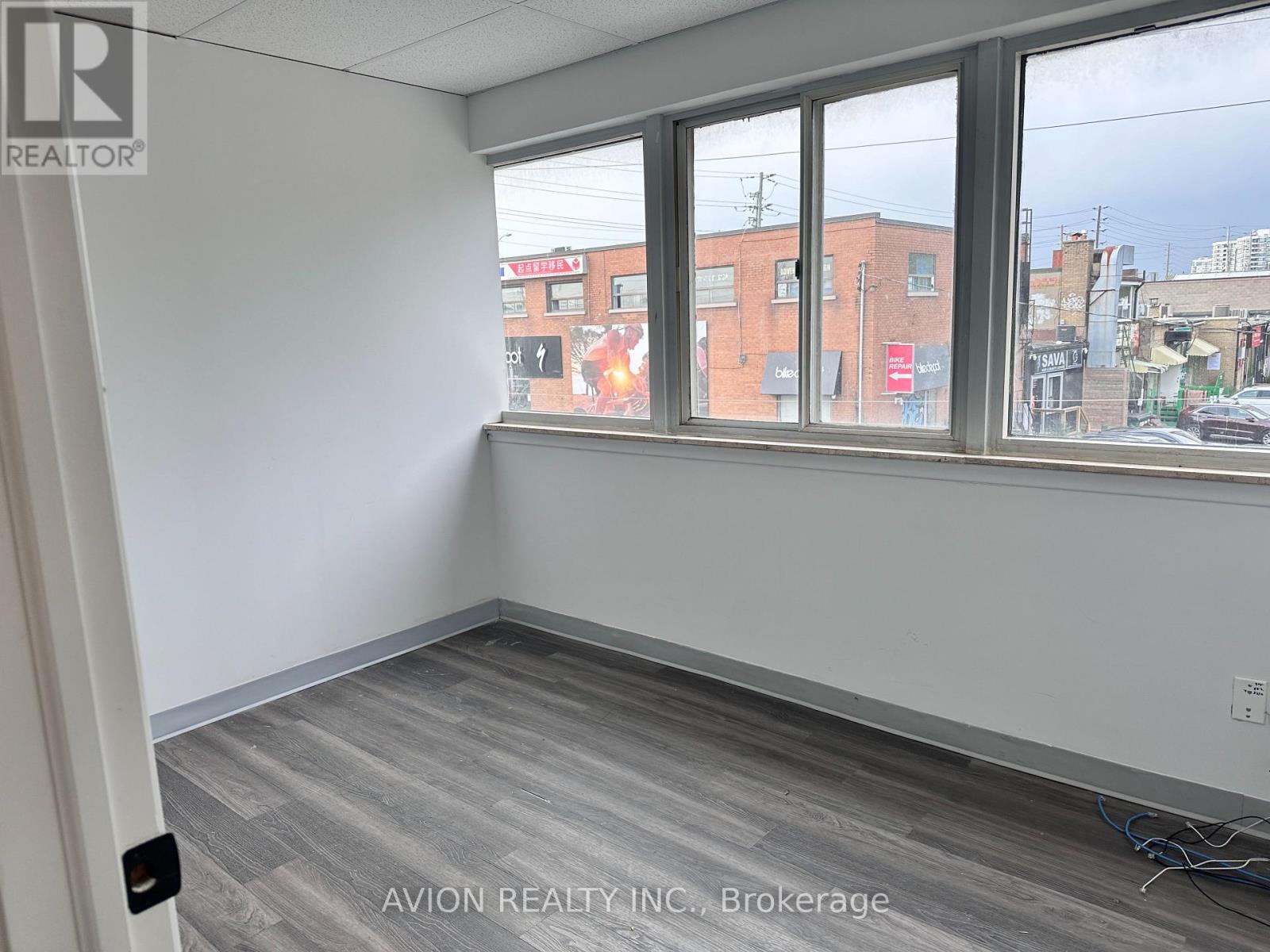 2b - 7027 Yonge Street, Markham, Ontario  L3T 2A5 - Photo 8 - N12507920