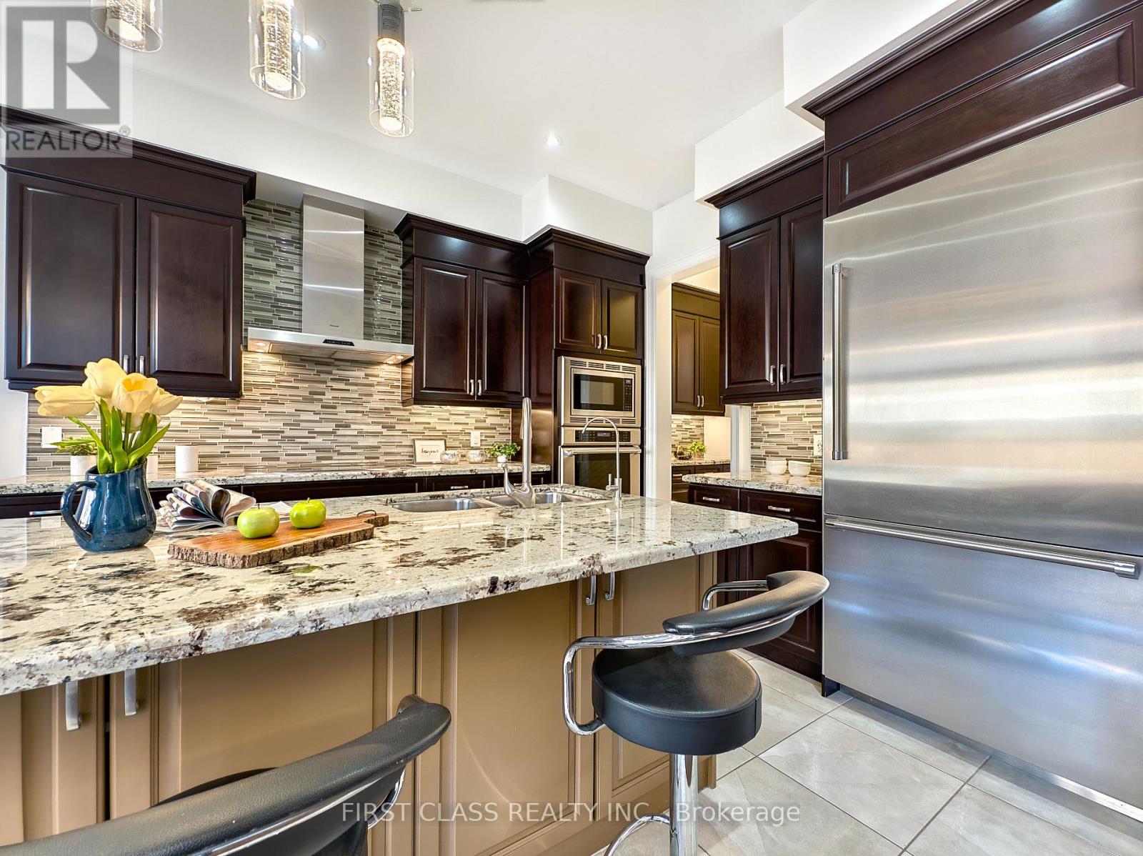 21 Rhine River Street, Richmond Hill, Ontario  L4E 1E3 - Photo 12 - N12507970