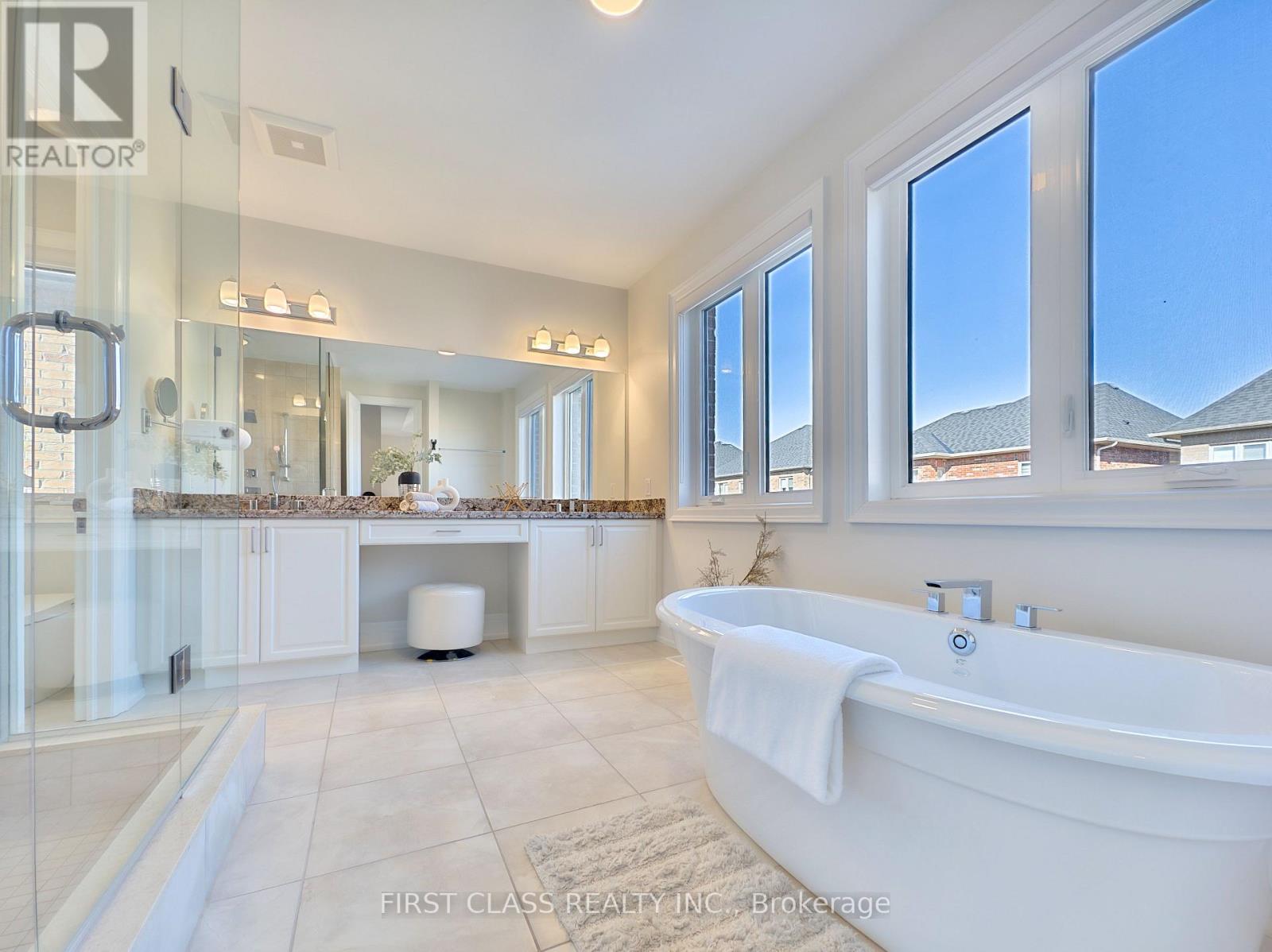 21 Rhine River Street, Richmond Hill, Ontario  L4E 1E3 - Photo 19 - N12507970