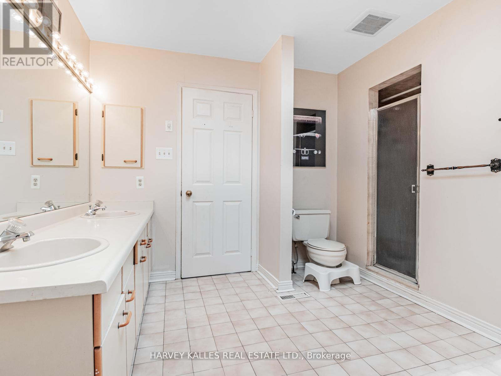 85 Franmore Circle, Vaughan, Ontario  L4J 3B9 - Photo 33 - N12508012