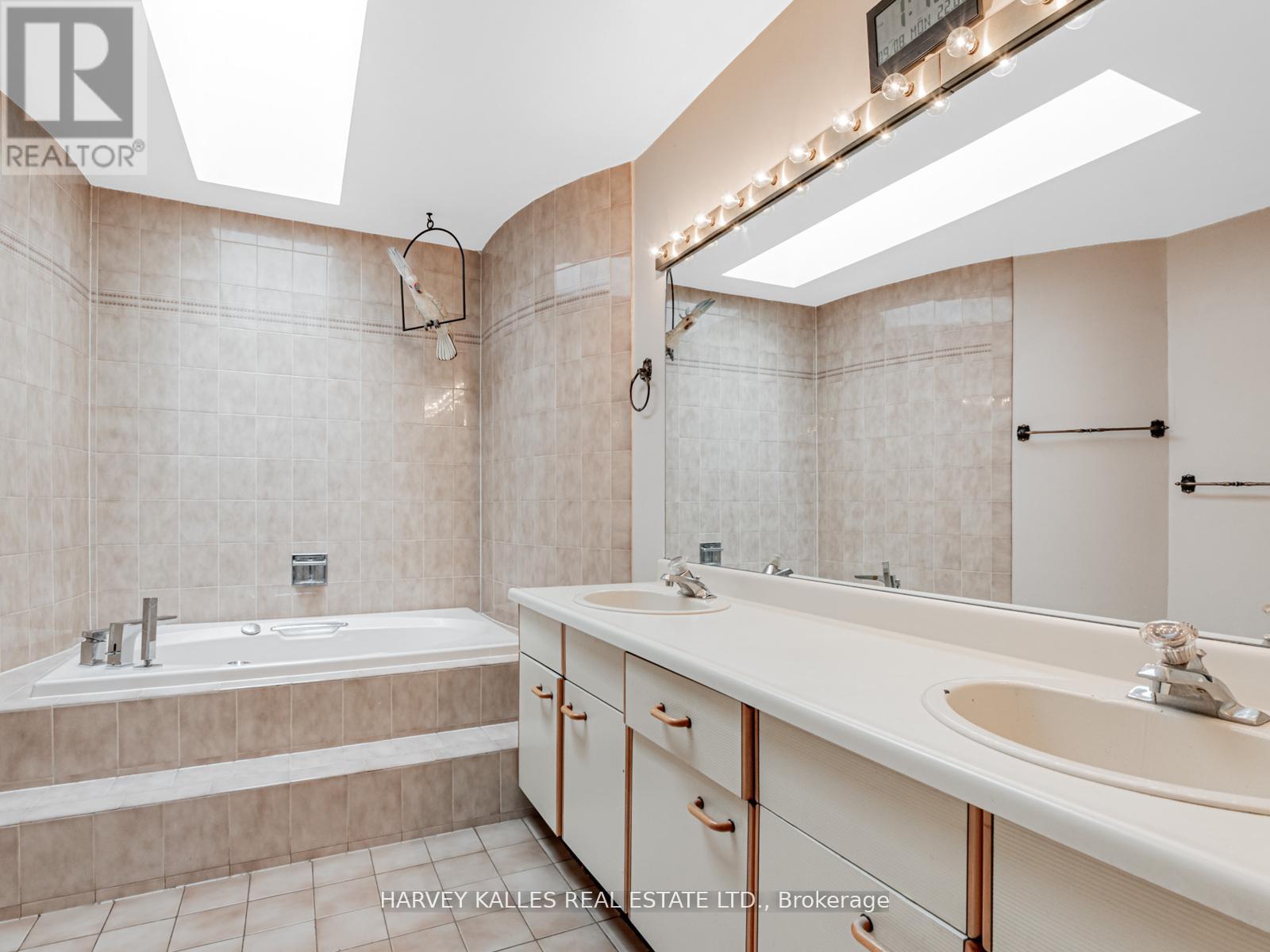 85 Franmore Circle, Vaughan, Ontario  L4J 3B9 - Photo 34 - N12508012