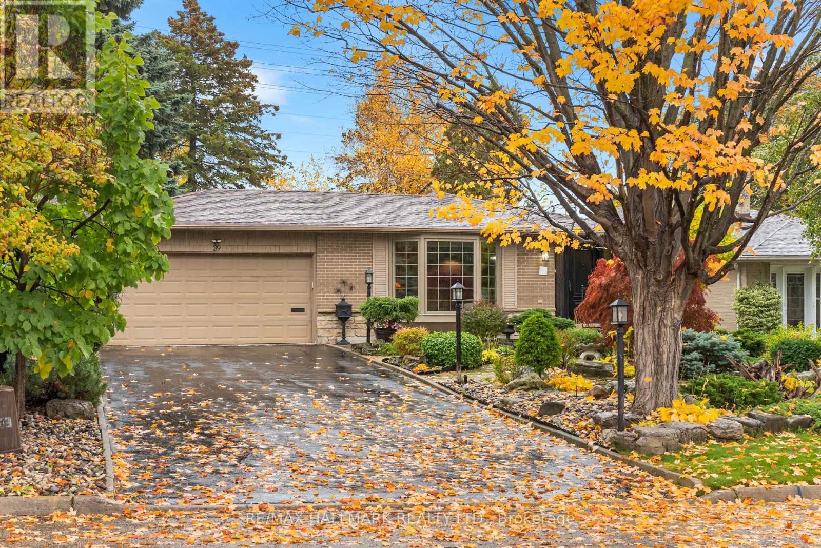 39 Fleance Drive, Markham, Ontario  L3T 3J8 - Photo 2 - N12508042