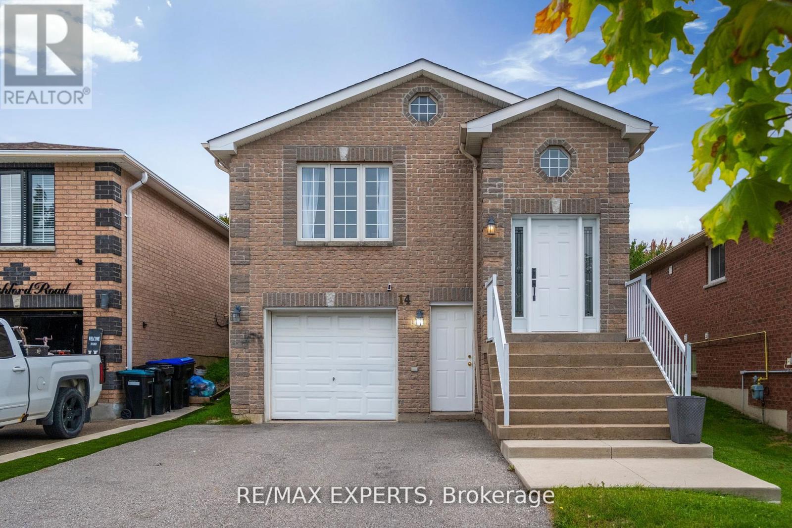 14 Aishford Road, Bradford West Gwillimbury (Bradford), Ontario  L3Z 3E3 - Photo 2 - N12508058