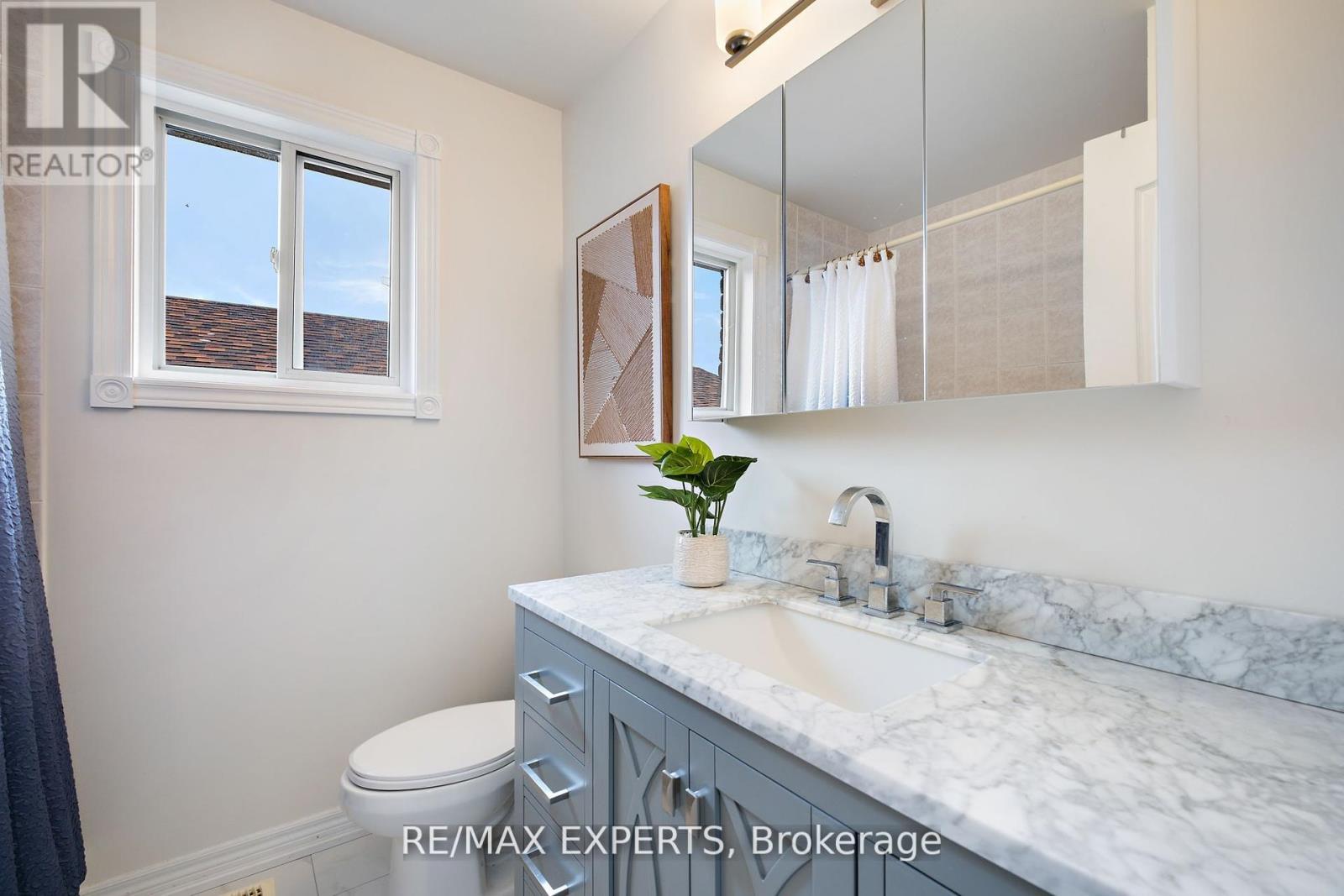 14 Aishford Road, Bradford West Gwillimbury (Bradford), Ontario  L3Z 3E3 - Photo 7 - N12508058