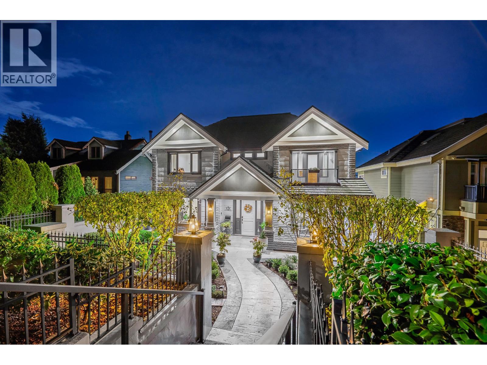 559 E 4TH STREET, North Vancouver, British Columbia