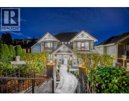 559 E 4TH STREET, North Vancouver, British Columbia