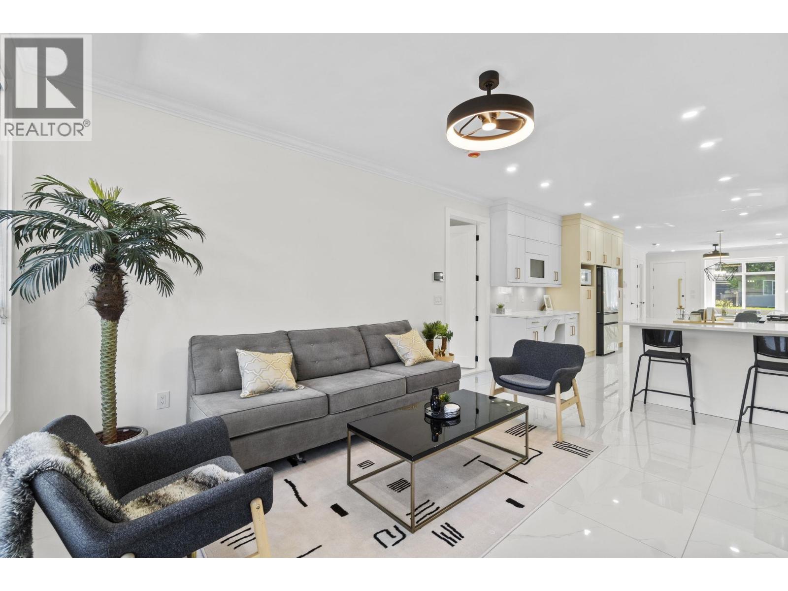 8073 18th Avenue, Burnaby, British Columbia  V3N 1J9 - Photo 5 - R3063906