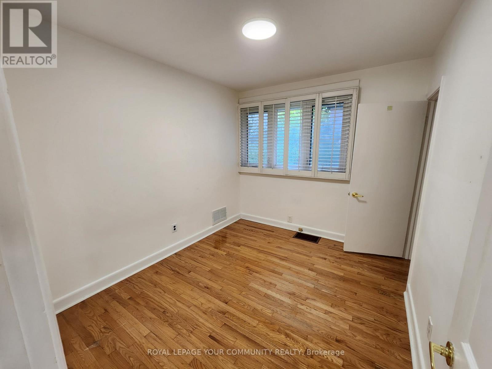 394 Paliser Crescent N, Richmond Hill, Ontario  L4C 1R6 - Photo 16 - N12423103