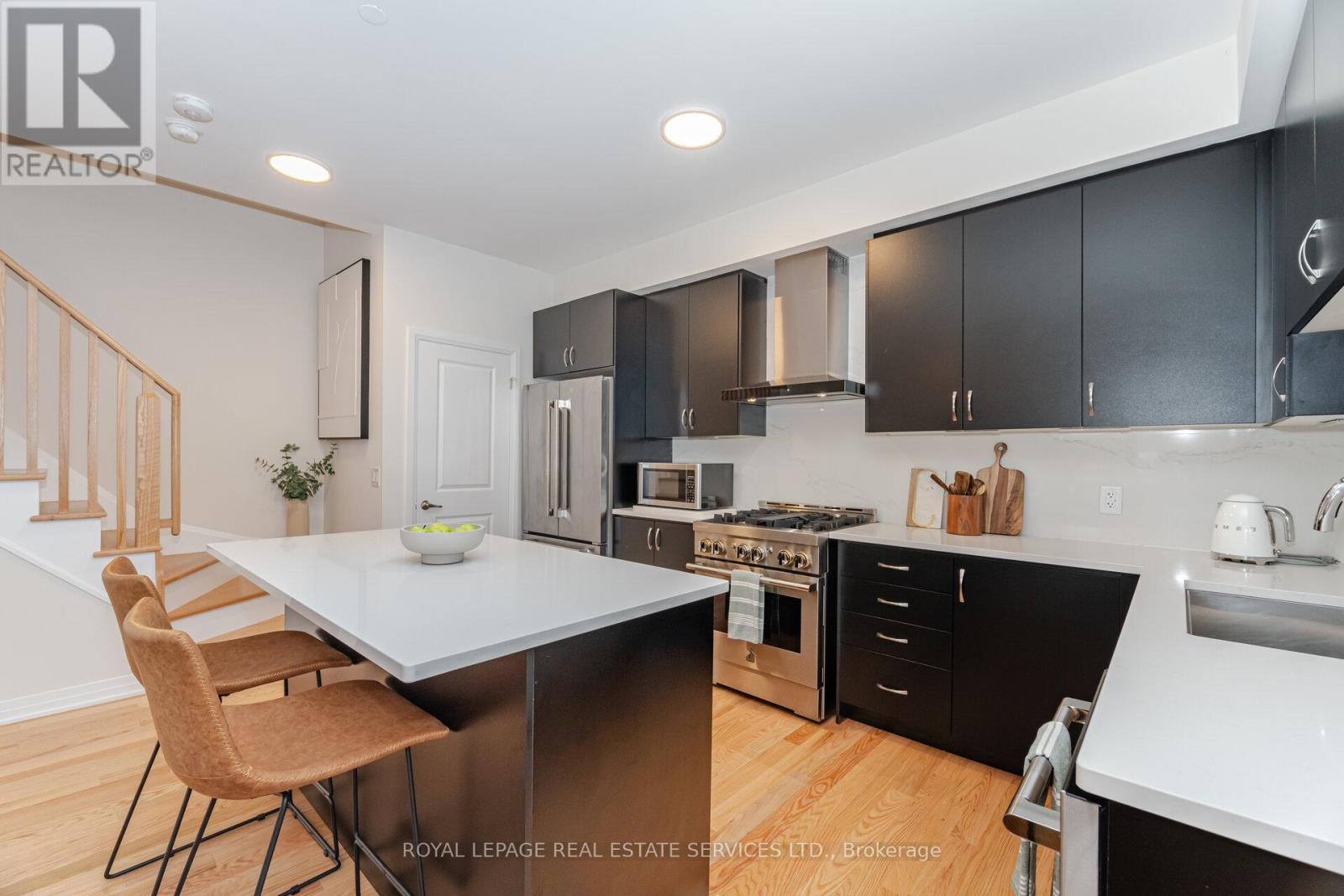 2 - 40 BAYNES WAY, Bradford West Gwillimbury, Ontario