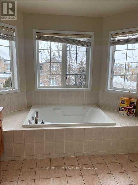 3866 Thomas Street, Mississauga, Ontario L5M 7B1 - Photo 22 - W12500570