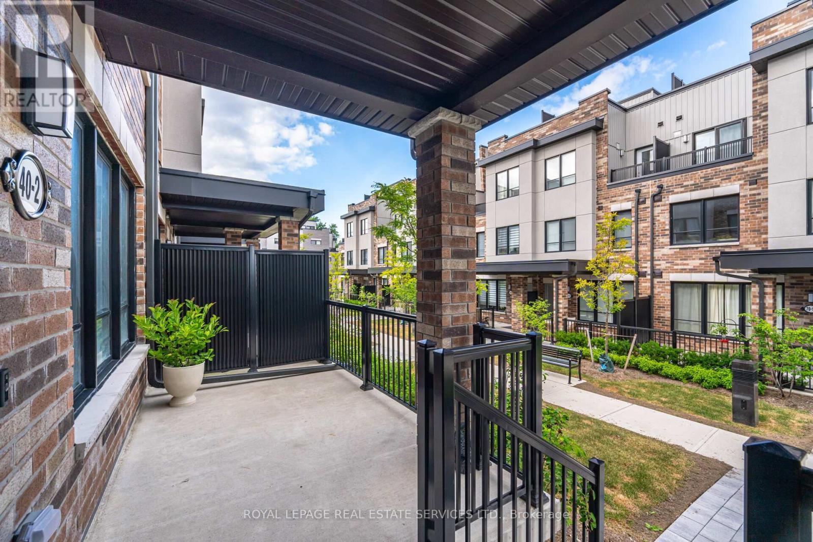 2 - 40 Baynes Way, Bradford West Gwillimbury (Bradford), Ontario L3Z 4M4 - Photo 5 - N12507880