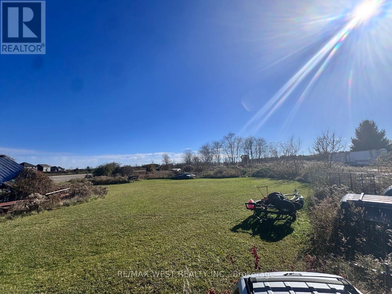 211 Queen Street W, Springwater, Ontario  L0L 1P0 - Photo 11 - S12507732