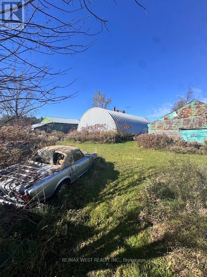 211 Queen Street W, Springwater, Ontario  L0L 1P0 - Photo 17 - S12507732