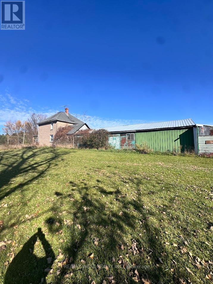 211 Queen Street W, Springwater, Ontario  L0L 1P0 - Photo 22 - S12507732