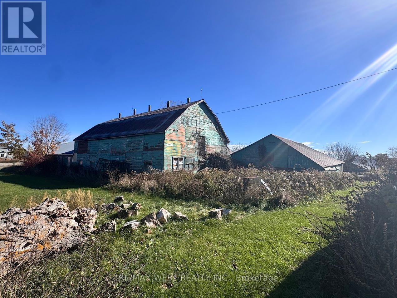 211 Queen Street W, Springwater, Ontario  L0L 1P0 - Photo 7 - S12507732