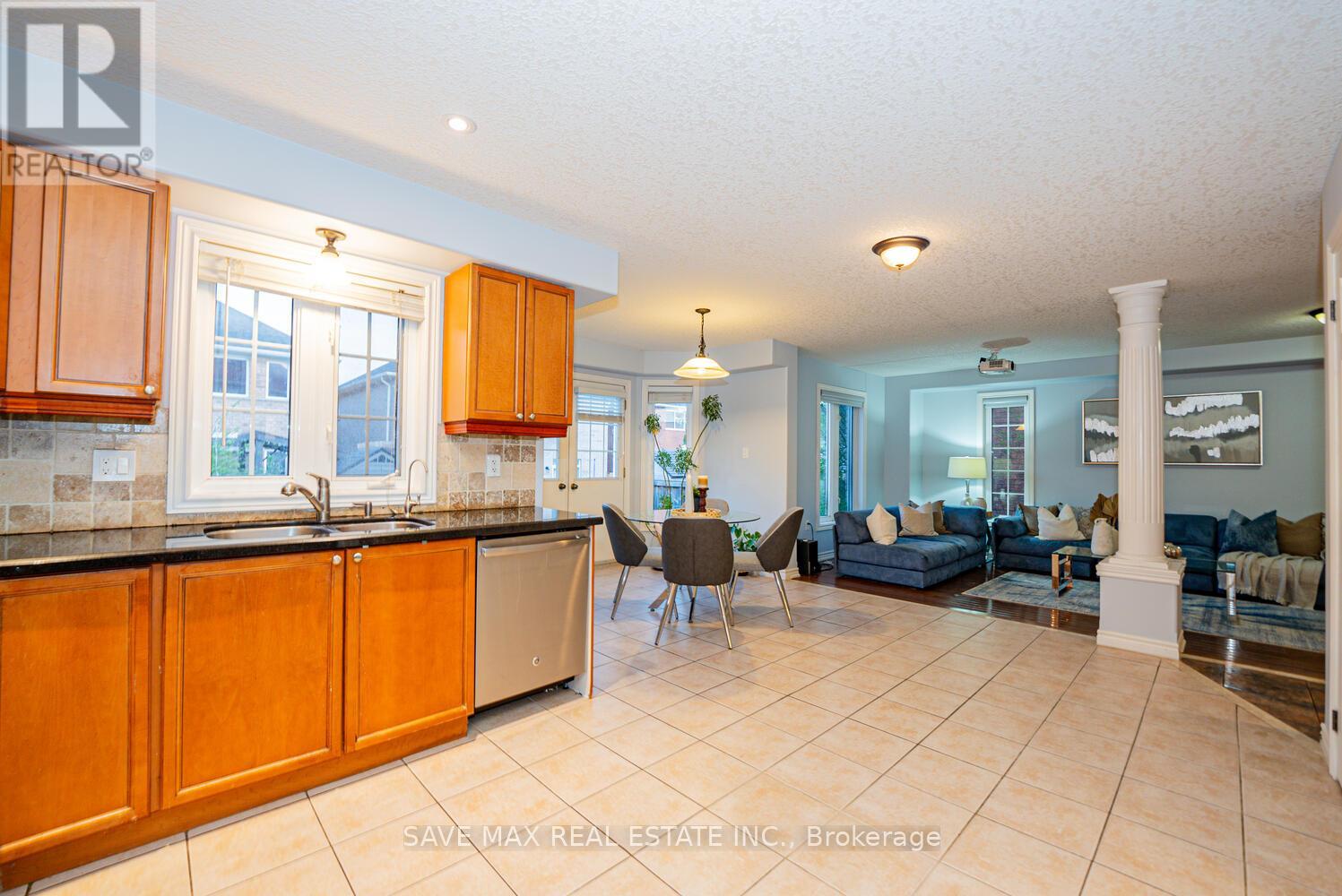 77 Sovereign's Gate, Barrie, Ontario  L4N 0Y9 - Photo 10 - S12508014