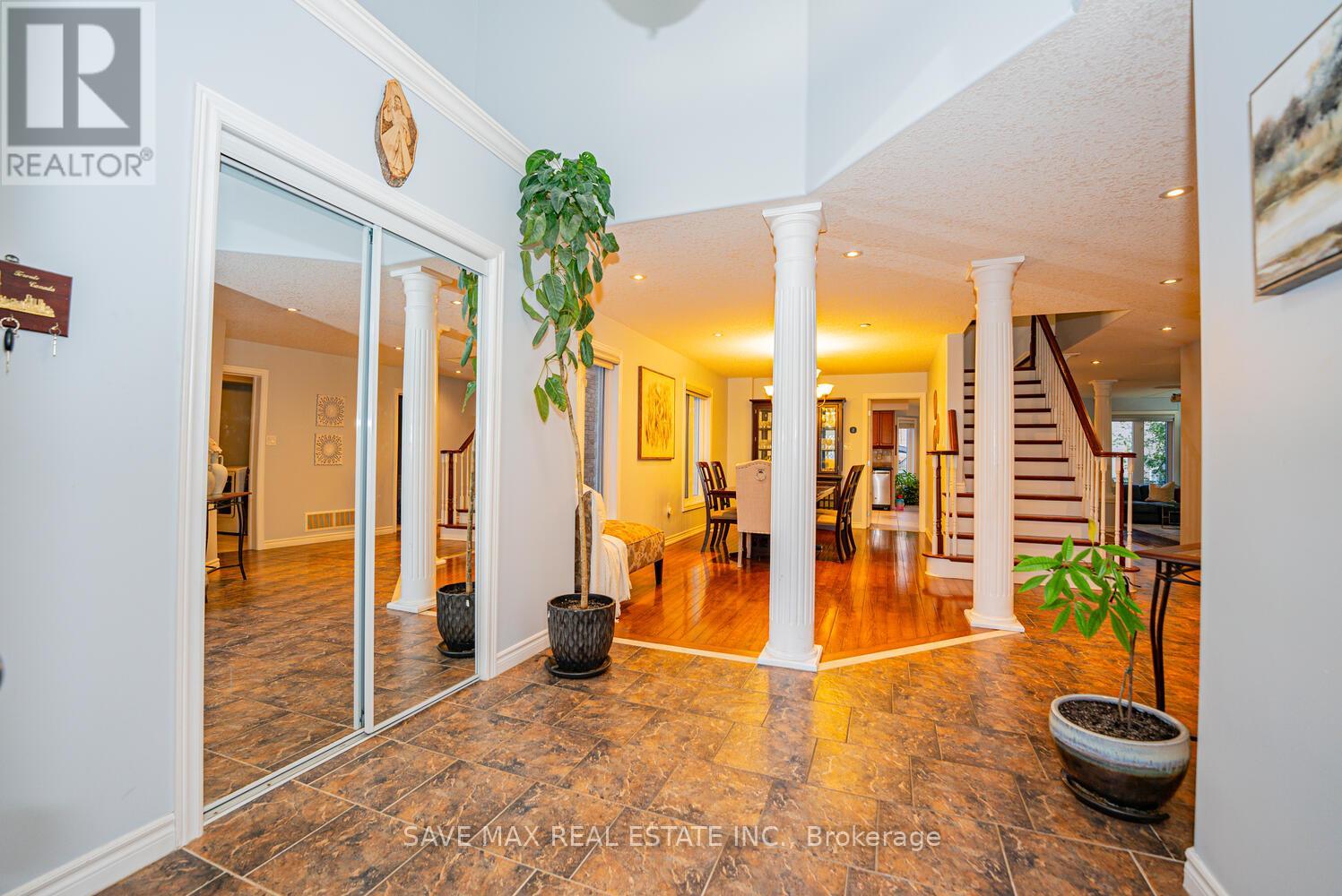 77 Sovereign's Gate, Barrie, Ontario  L4N 0Y9 - Photo 3 - S12508014