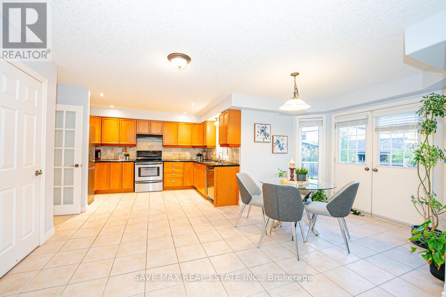 77 Sovereign's Gate, Barrie, Ontario  L4N 0Y9 - Photo 9 - S12508014