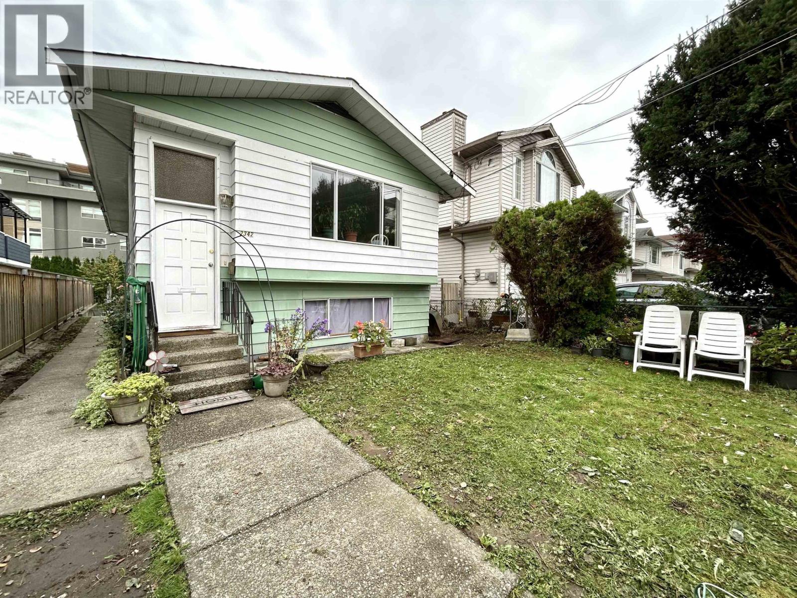 2342 KELLY AVENUE, Port Coquitlam, British Columbia