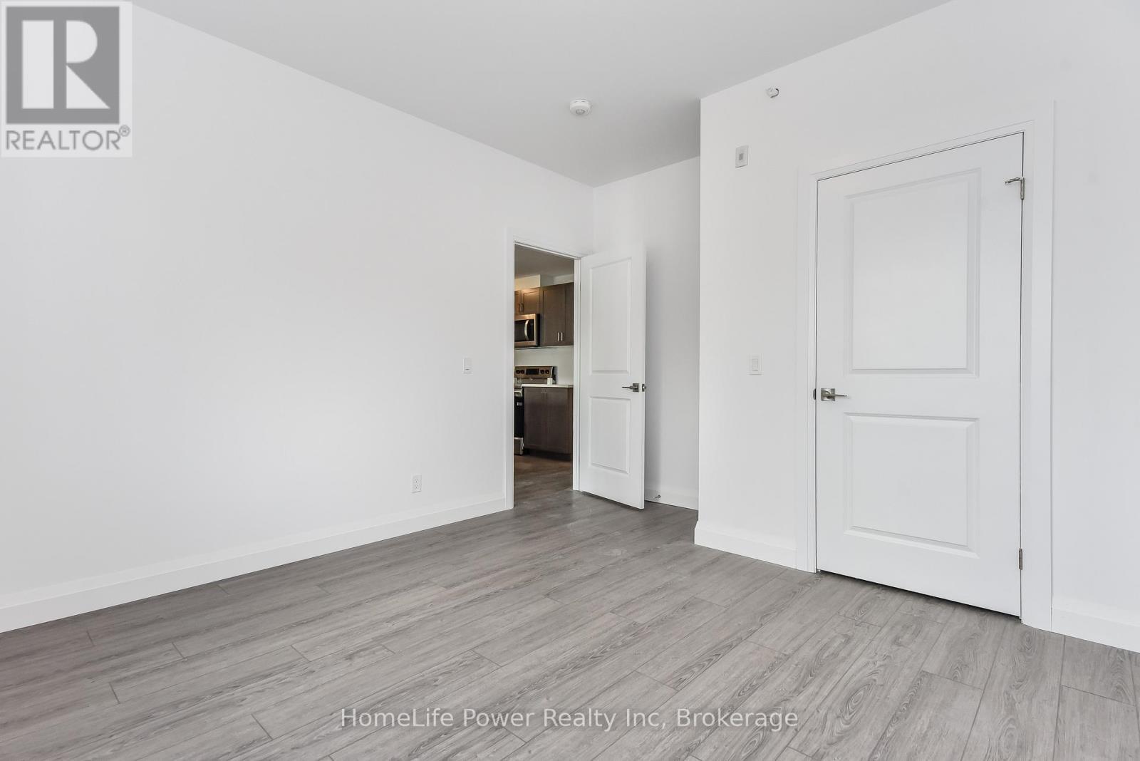 405 - 170 Northumberland Road W, North Dumfries, Ontario N0B 1E0 - Photo 7 - X12508104