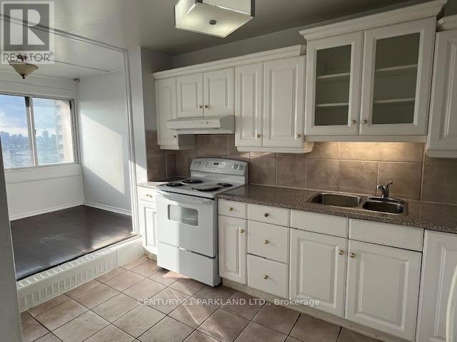 2205 - 725 Don Mills Road, Toronto, Ontario M3C 1S6 - Photo 5 - C12486810