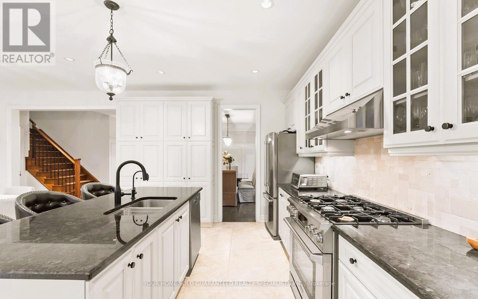 5 Bluff Trail, King, Ontario  L7B 0A2 - Photo 8 - N12506406