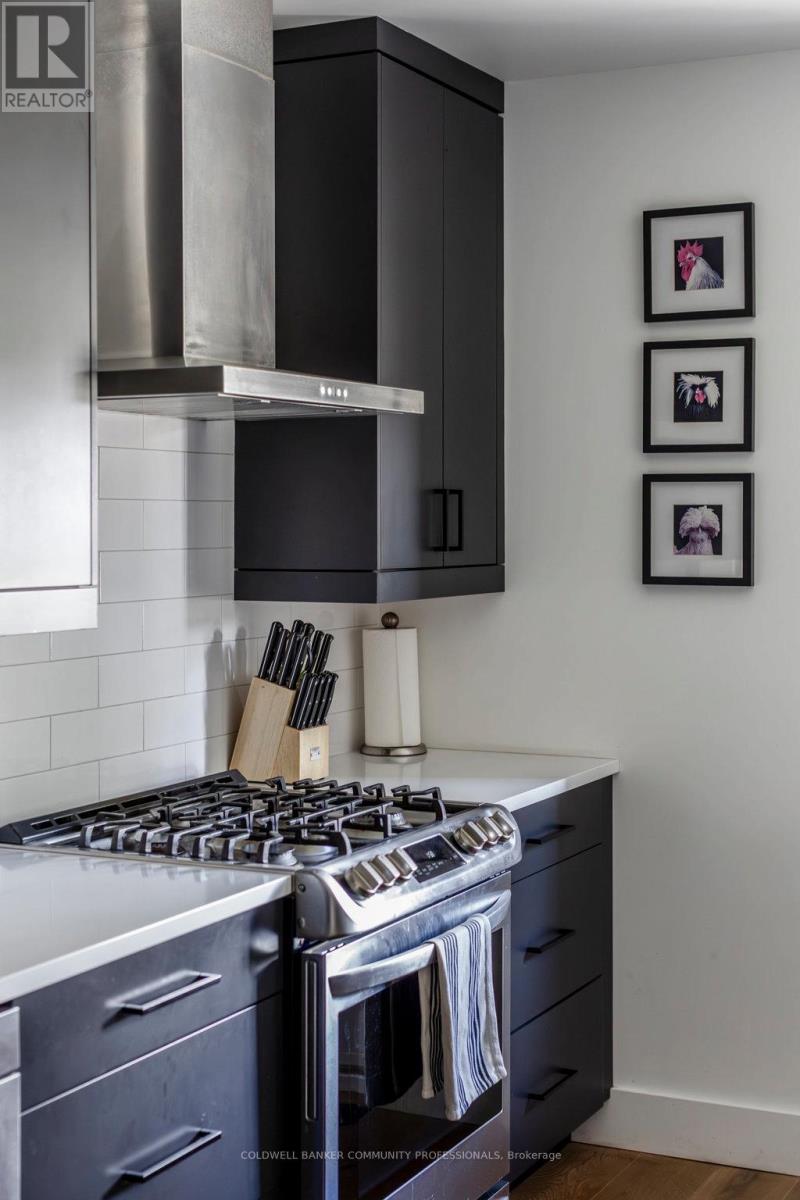 284 Houghton Avenue S, Hamilton, Ontario  L8K 2N3 - Photo 17 - X12501596