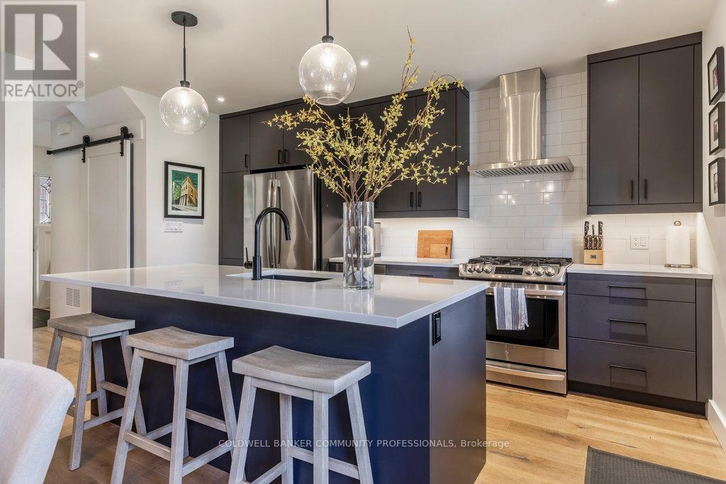 284 Houghton Avenue S, Hamilton, Ontario  L8K 2N3 - Photo 15 - X12501596