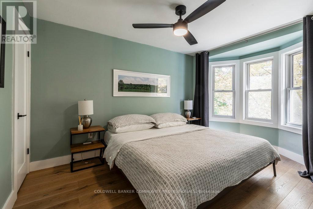 284 Houghton Avenue S, Hamilton, Ontario  L8K 2N3 - Photo 21 - X12501596