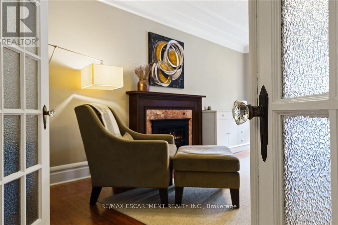 2 Oak Knoll Drive, Hamilton, Ontario  L8S 4C3 - Photo 10 - X12507062