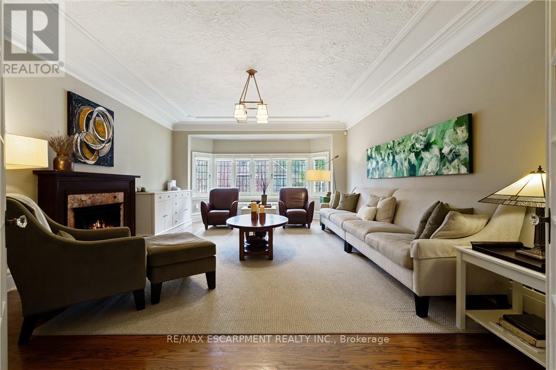 2 Oak Knoll Drive, Hamilton, Ontario  L8S 4C3 - Photo 11 - X12507062