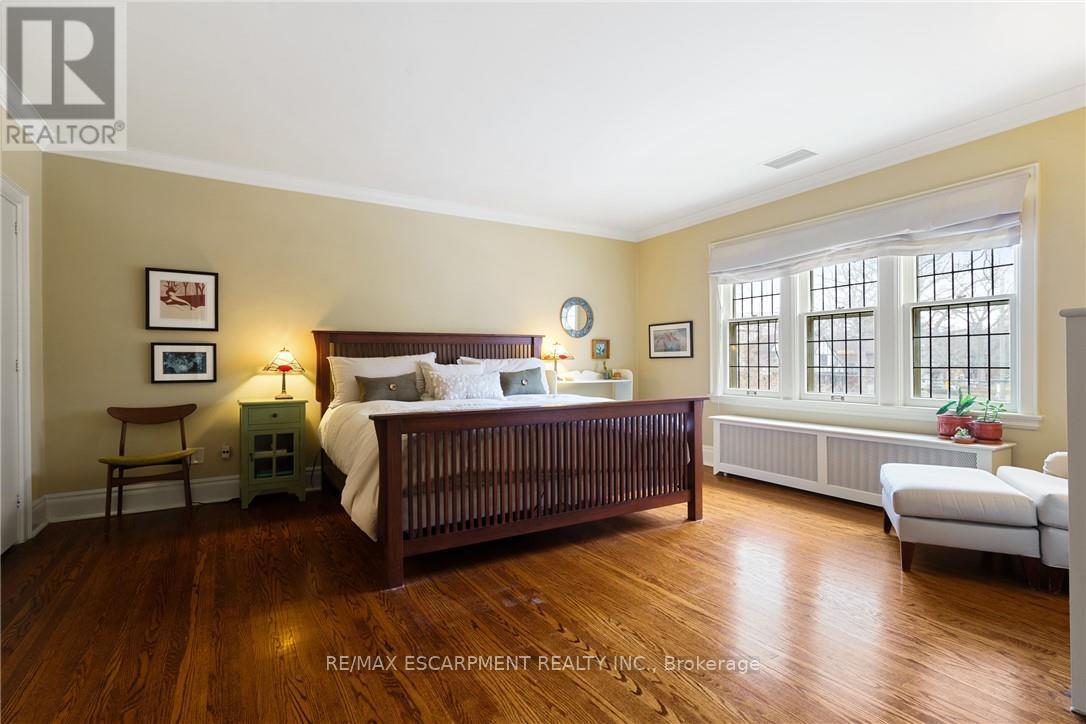 2 Oak Knoll Drive, Hamilton, Ontario  L8S 4C3 - Photo 26 - X12507062