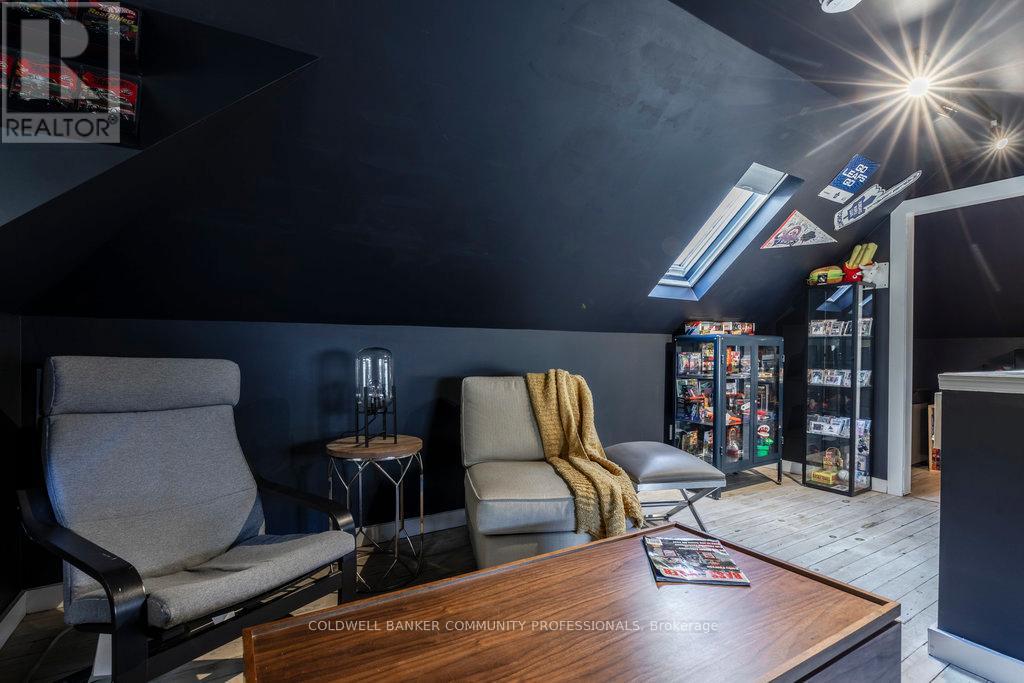 284 Houghton Avenue S, Hamilton, Ontario  L8K 2N3 - Photo 40 - X12501596