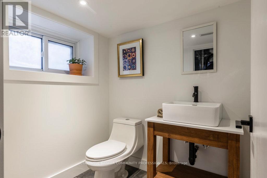 284 Houghton Avenue S, Hamilton, Ontario  L8K 2N3 - Photo 42 - X12501596