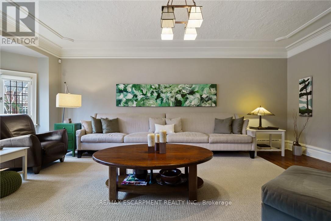 2 Oak Knoll Drive, Hamilton, Ontario  L8S 4C3 - Photo 13 - X12507062