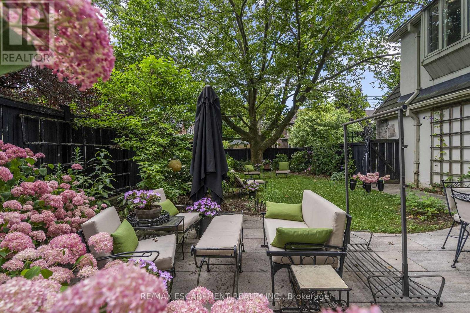 2 Oak Knoll Drive, Hamilton, Ontario  L8S 4C3 - Photo 41 - X12507062