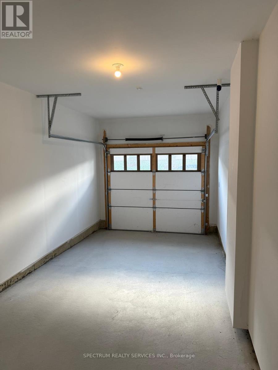 123 Muzzo Drive, Brampton, Ontario  L6R 3Y4 - Photo 13 - W12507742